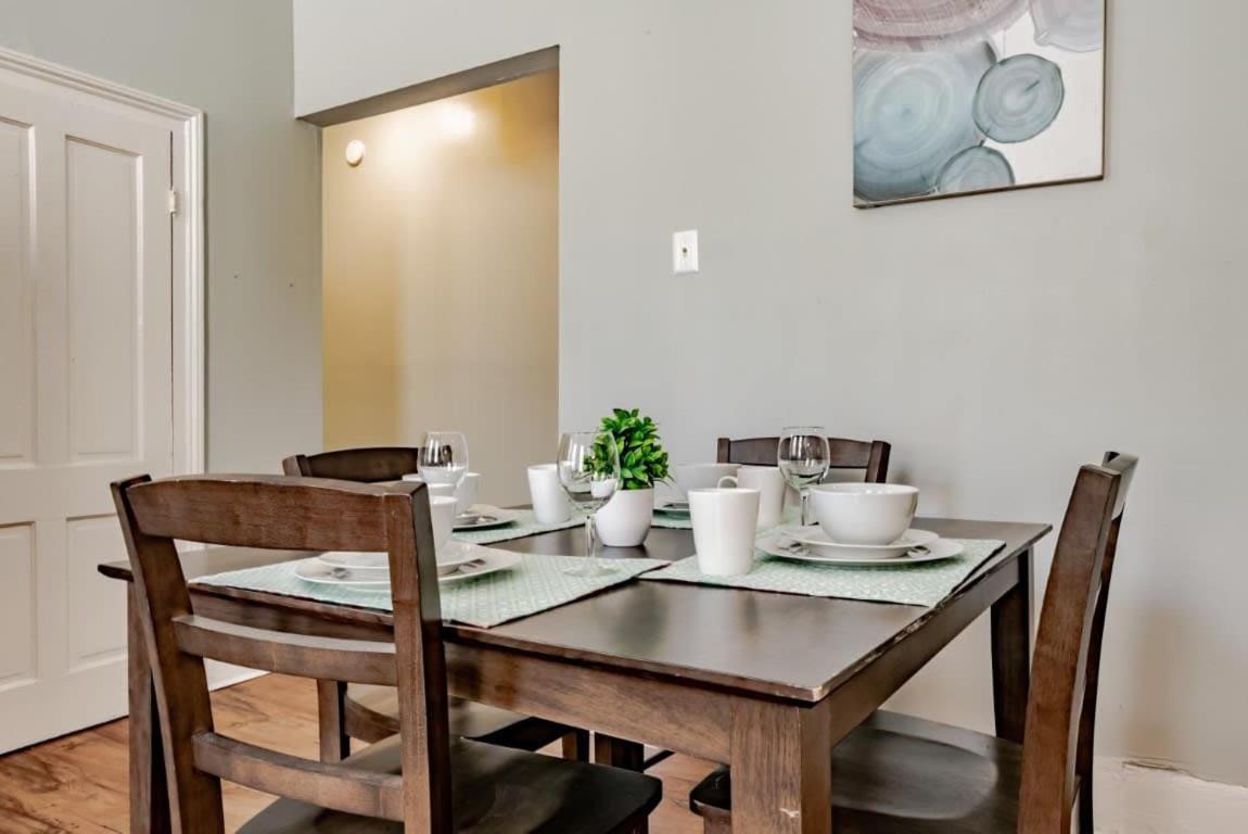 Mins From Downtown & Dining, Dauphin Darling 2 Apartment Mobile Exterior foto