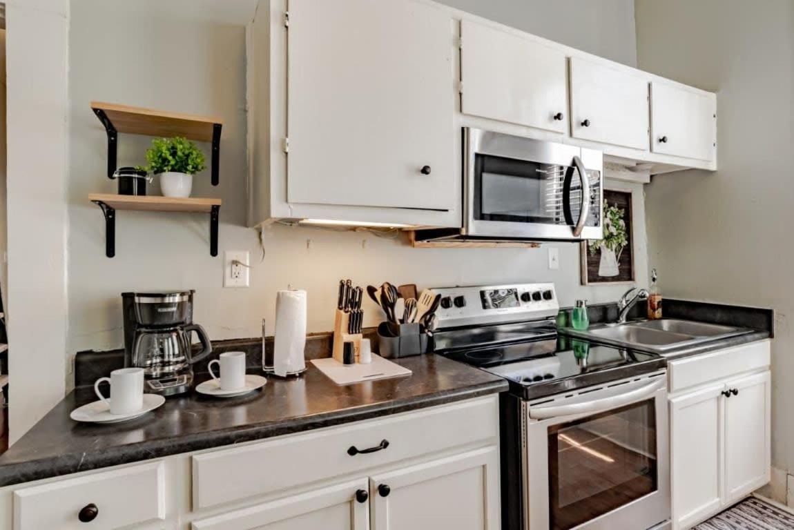 Mins From Downtown & Dining, Dauphin Darling 2 Apartment Mobile Exterior foto